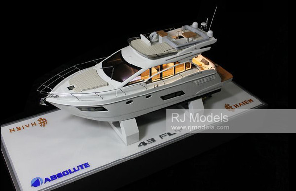 13. Absolute 43 Fly Motor Yacht Model