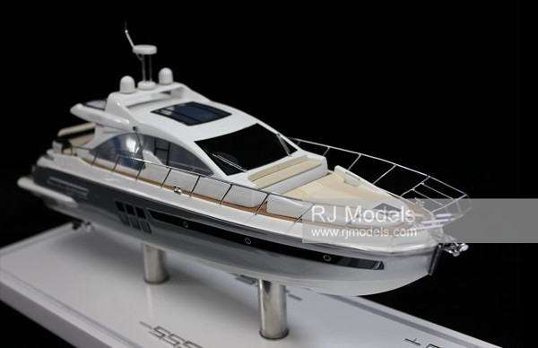 6. Azimut S55 Coupe Yacht